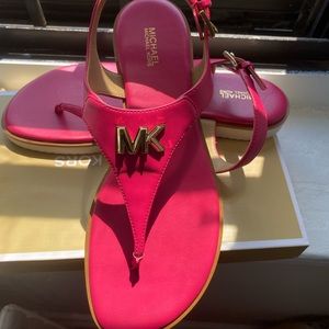 Michale Kors Womens Jilly Flat Sandals